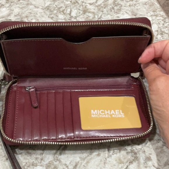 NWT, Michael Kors Jet Set Large zip-around Phone Case - Picture 4 of 4